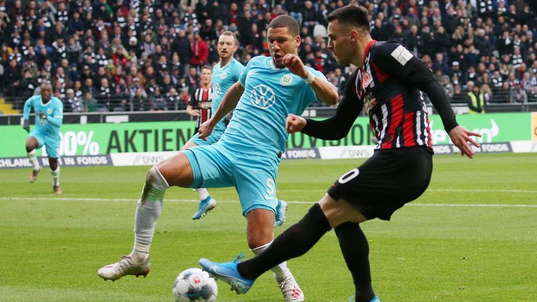 Die meisten Flanken schlug mit Abstand Frankfurts Filip Kostic (140).