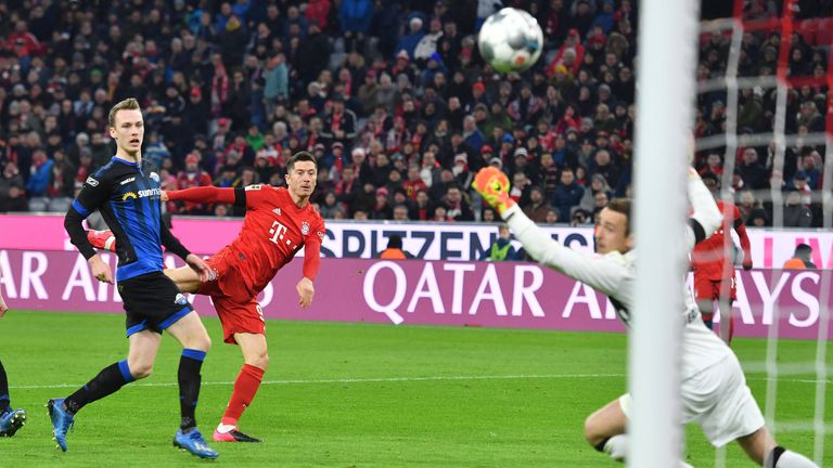 Zudem gab der Pole die meisten Torschüsse ab (110).