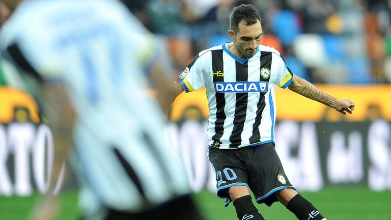 Platz 7: Francesco Lodi – Mit 13 direkten Freistoßtreffern komplettiert der Italiener den siebten Platz unseres Rankings. Interessanter Fakt: Seit 2007 war der 36-Jährige für sieben italienische Vereine tätig. Aktuell spielt er für US Tristiena.