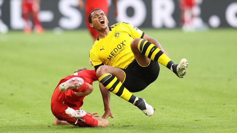 MANUEL AKANJI: