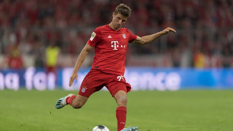 Teamkollege Thomas Müller stellte mit 16 Torvorlagen an den ersten 25 Spieltagen den BL-Rekord von Kevin De Bruyne (ebenfalls 16 nach 25 Partien 2014/15) ein.
