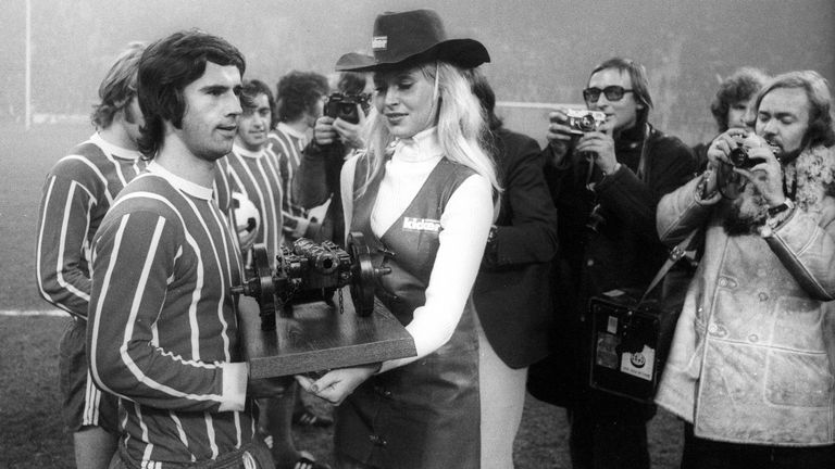 BUNDESLIGA: Gerd Müller - 40 Tore (Saison 1971/72) für den FC Bayern