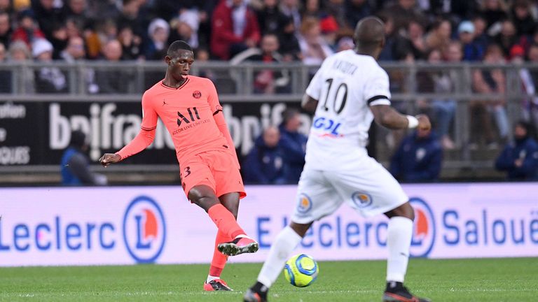 PLATZ 12 - Tanguy Kouassi (Paris Saint-Germain, Innenverteidiger): 17 Jahre und sechs Monate. Spielte am 07.12.2019 gegen HSC Montpellier zum ersten Mal für die Profis. 
