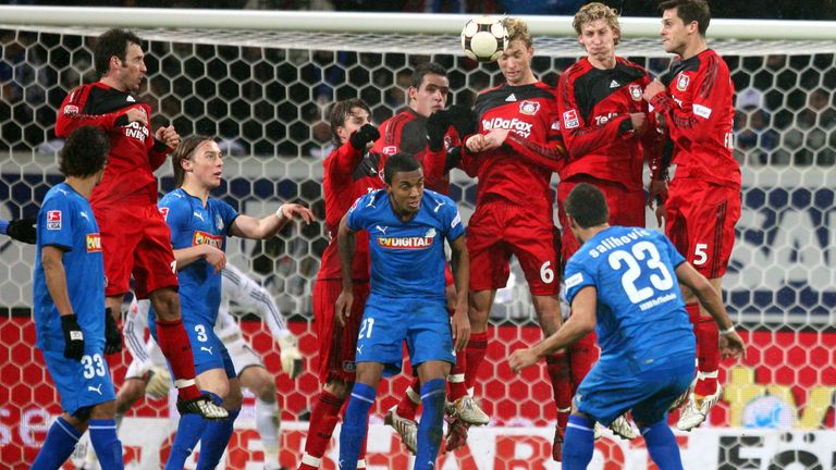 Platz 3: Sejad Salihovic – Der Bosnier, der mittlerweile für SW Frankenthal aufläuft, erzielte in seiner Bundesligakarriere zehn direkte Freistoßtore. Den Höhepunkt seiner Karriere hatte der Mittelfeldspieler zu Hoffenheimer Zeiten.