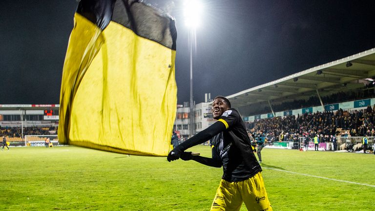 Beim Saisonstart der Eliteserien könnten auch bei "Start" bis zu zehn Fans im Stadion sitzen.
