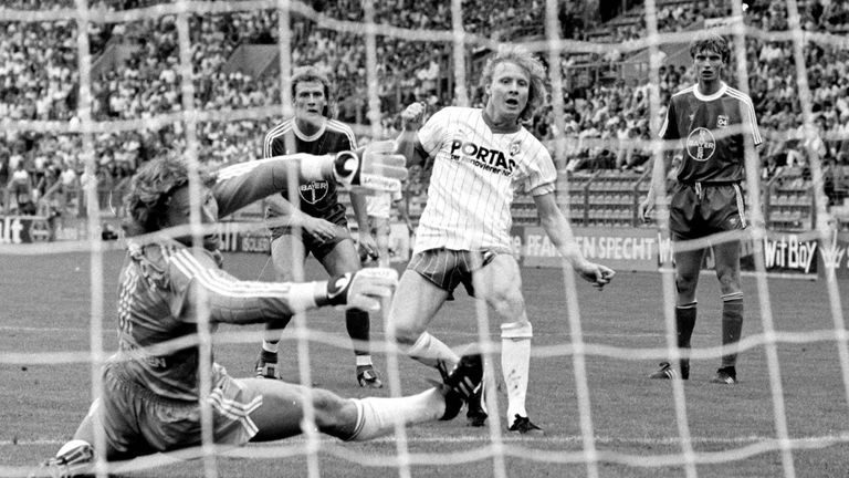 PLATZ 9: SV Werder Bremen – Saison 1985/86, 73 Tore. Saisonende: Platz 2.