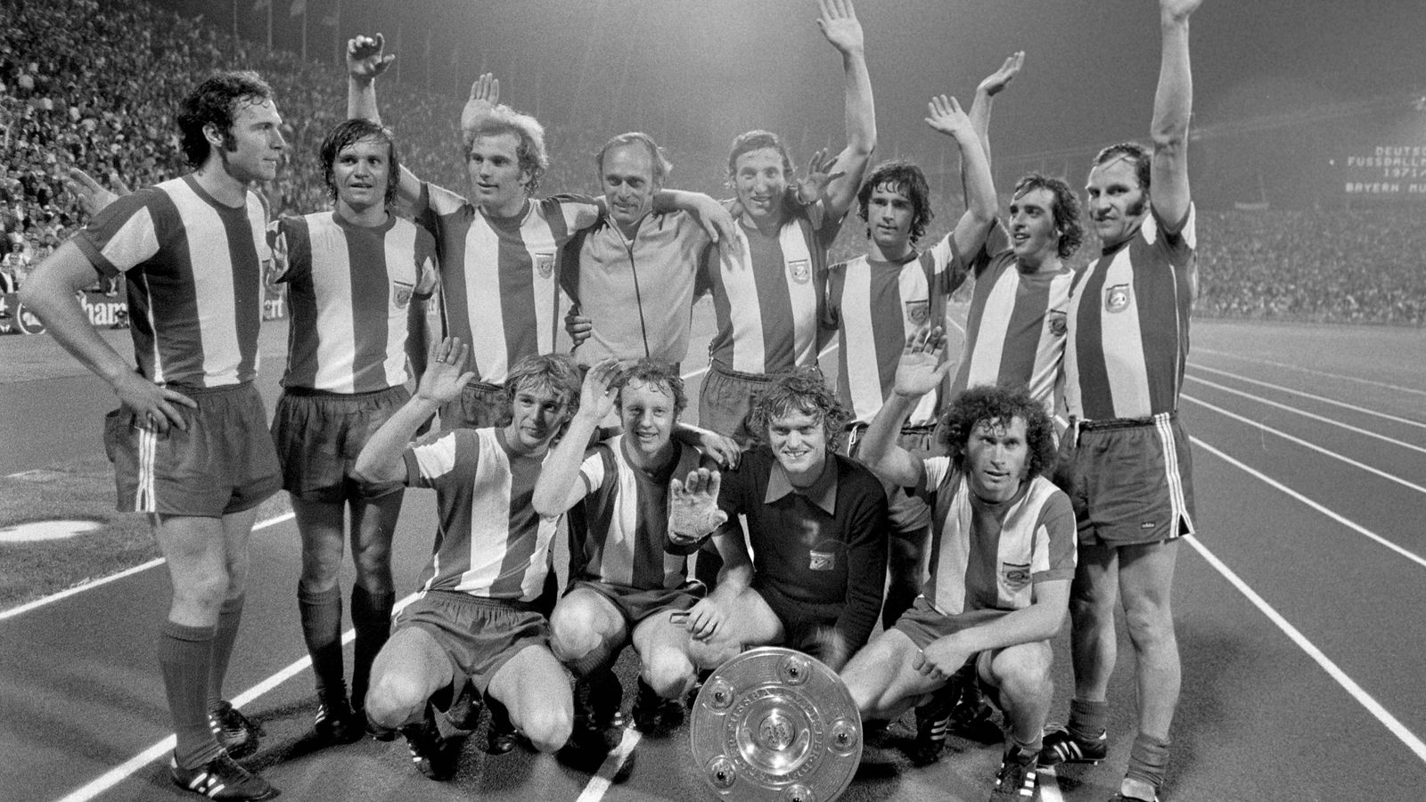 Bundesliga BundesligaTeams mit den meisten Toren pro Saison Fußball