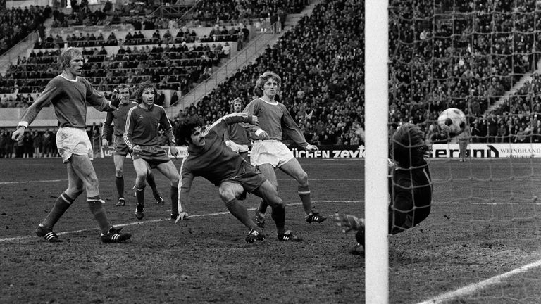 Platz 3: FC Bayern München - Tore: 95 - Saison: 1973/74