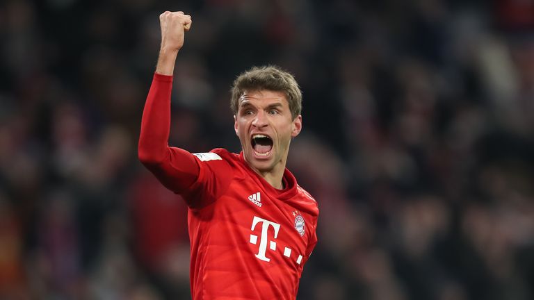 Renaissance unter Flick: Müller blüht in der Rückrunde dieser Saison auf und kommt am Ende auf sieben Tore und überragende 23 Torvorlagen (neuer Bundesliga-Rekord) – mit Selbstvertrauen im Rücken stürmen Müllers Bayern zum achten Titel in Folge.