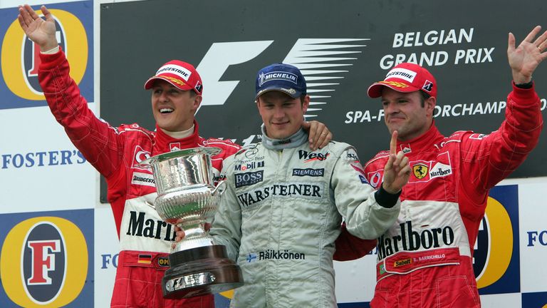 Wer hat an den meisten Grand Prix’s teilgenommen? Rubens Barichello  (rechts) nahm zwischen 1993 und 2011 an 323 Rennen teil. Oldie Kimi Räikkönen  (Mitte) kommt auf 315 Rennen. Finden die geplanten Rennen statt, wird der Rekord wohl fallen.