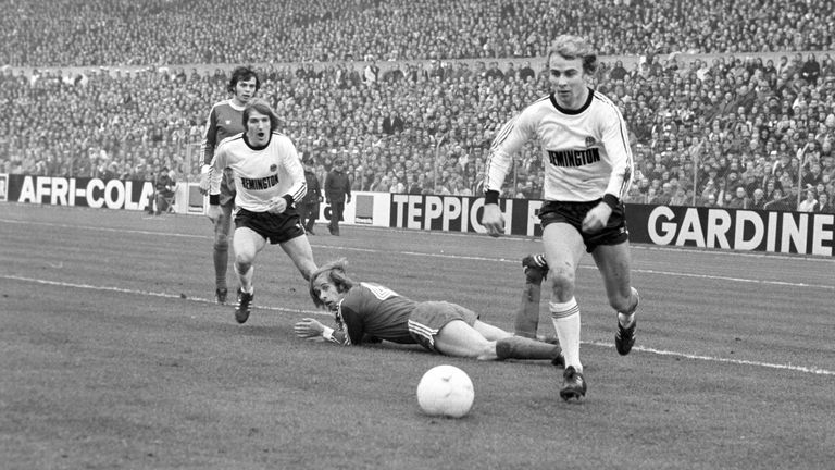 Platz 9: Eintracht Frankfurt - Tore: 89 - Saison 1974/75