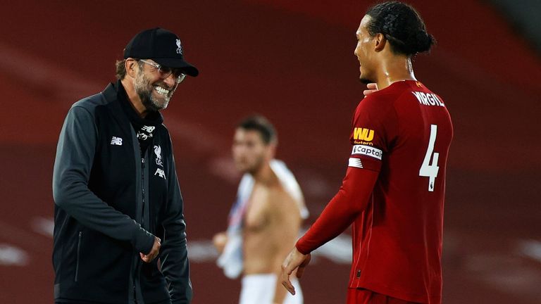 Jürgen Klopp (l.) und Virgil van Dijk spielen eine sensationelle Premier-League-Saison. Der Lohn: Die erste Meisterschaft seit 30 Jahren.