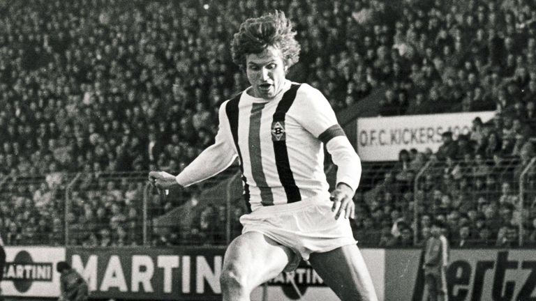 Platz 3: Jupp Heynckes (Borussia Mönchengladbach): 1972/73, 28 Tore; 1973/74, 30 Tore; 1974/75, 27 Tore