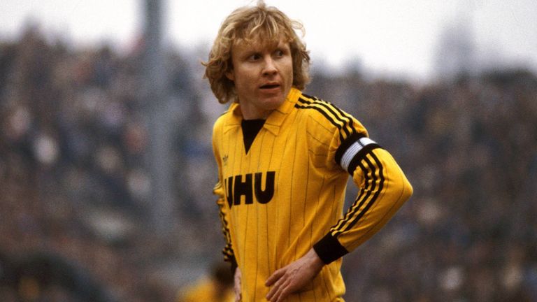 Platz 6: Manfred Burgsmüller (Borussia Dortmund): 1980/81, 27 Tore