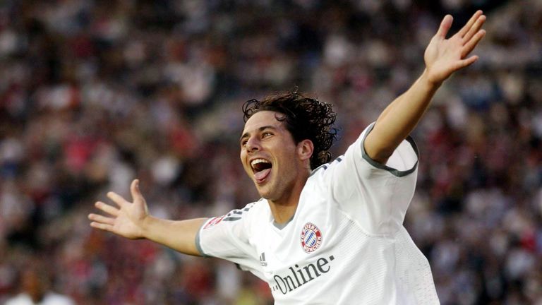 Platz 2: Claudio Pizarro - 32 Tore.