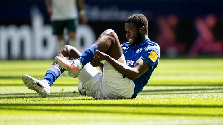 Salif Sane wurde am Knie operiert. 