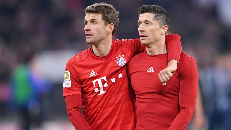 Thomas Müller (l.) und Robert Lewandowski (r.) werden gegen Gladbach aufgrund einer Gelbsperre fehlen.