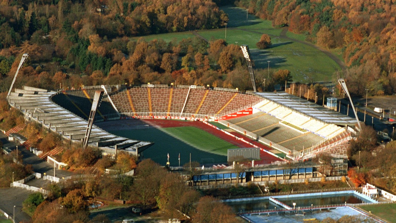 Katar Erstes vollständig demontierbares WMStadion Fußball