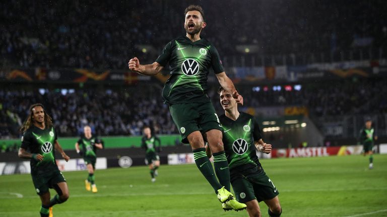 MITTELFELD - Admir Mehmedi (VfL Wolfsburg): 2015 für 8 Millionen Euro zu Bayer Leverkusen