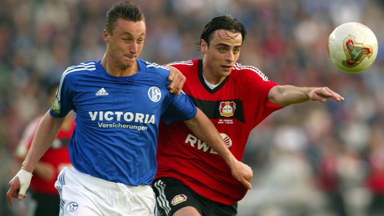2002: Dimitar Berbatov (Bayer Leverkusen) - 6 Tore