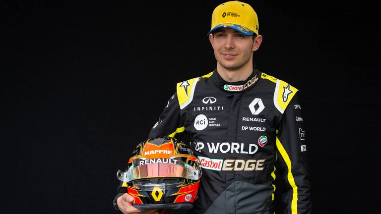 Esteban Ocon (Frankreich) bleibt Renault auch in der kommenden Saison treu.