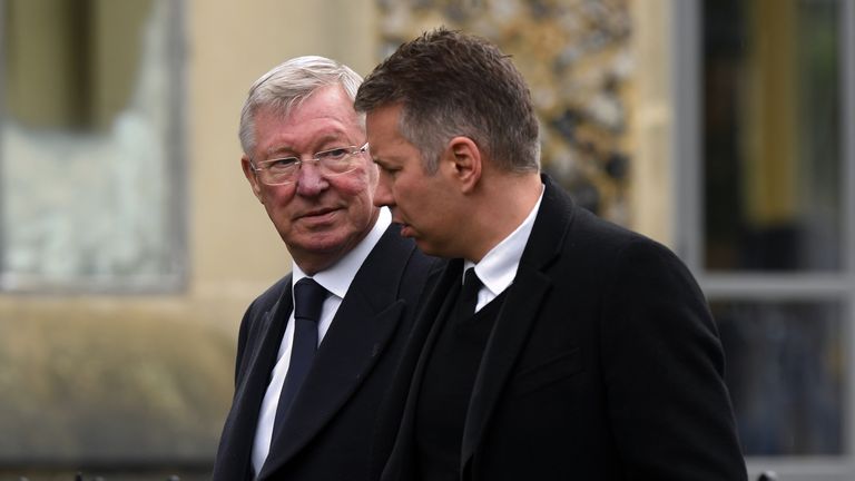 Alex (l.) und Darren Ferguson: Vater Alex machte Manchester United zum Weltklub, setzte dabei auch Sohn Darren als Spieler ein! Dessen Profikarriere spielte sich dennoch weitestgehend unterklassig ab. Coacht seit vielen Jahren im englischen Unterbau.