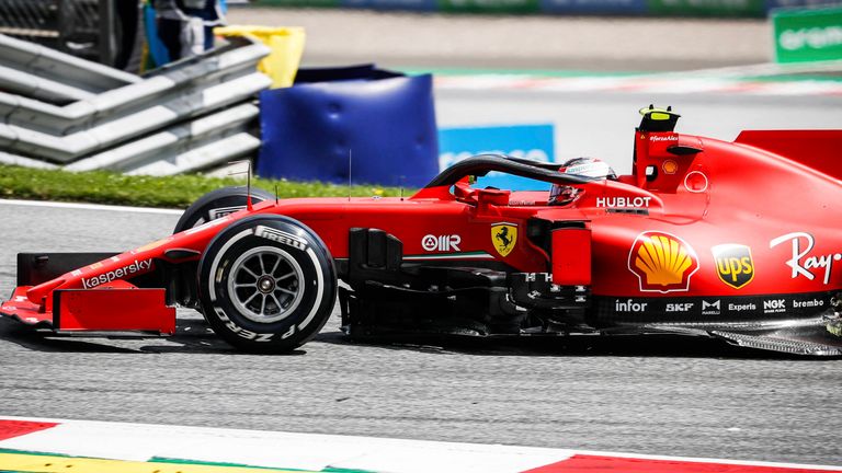 Beim zweiten Rennen auf dem Red-Bull-Ring leistet sich Ferraris Zukunftshoffnung einen kompletten Aussetzer, geht zu optimistisch in die sowieso bereits vollbesetzte Kurve und schießt seinen Teamkollegen Vettel von der Strecke. SKY NOTE 4