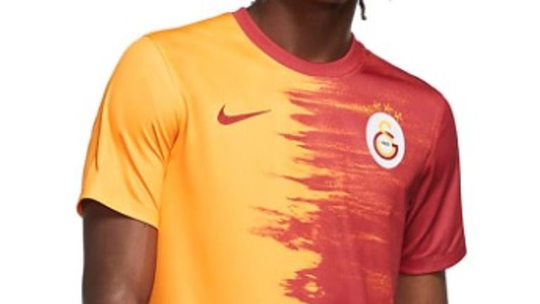Galatasaray hat sein neues Heimtrikot vorgestellt. (Quelle: www.gsstore.org)