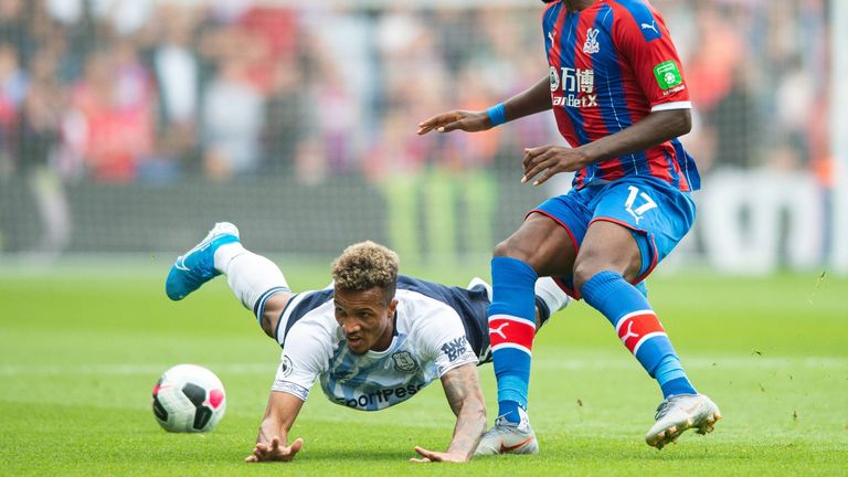 Jean-Philippe Gbamin: Für den Ex-Mainzer erfüllt sich mit dem Wechsel in die Premier League ein Kindheitstraum, seine bisherige Zeit bei Everton verdient eher das Prädikat „Albtraum“. Der Ivorer kommt aufgrund von Verletzungen nur auf zwei Einsätze. 