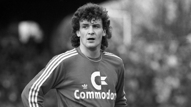 Mark Hughes - 23 Pflichtspiele (Juli 1987- Juli 1988).