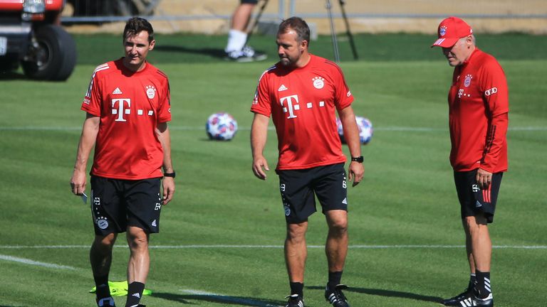 Miroslav Klose (l.) verstärkt das Trainerteam des FC Bayern.