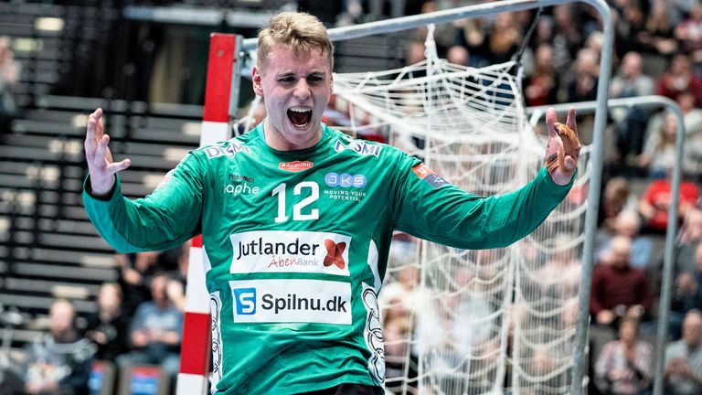 Verstärkung für die Sachsen auch auf der Torhüterposition - Kristian Saeveraas kommt von Aalborg Handball.