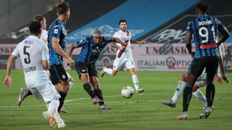 Luis Muriel schießt Atalanta Bergamo zurück auf Rang zwei.