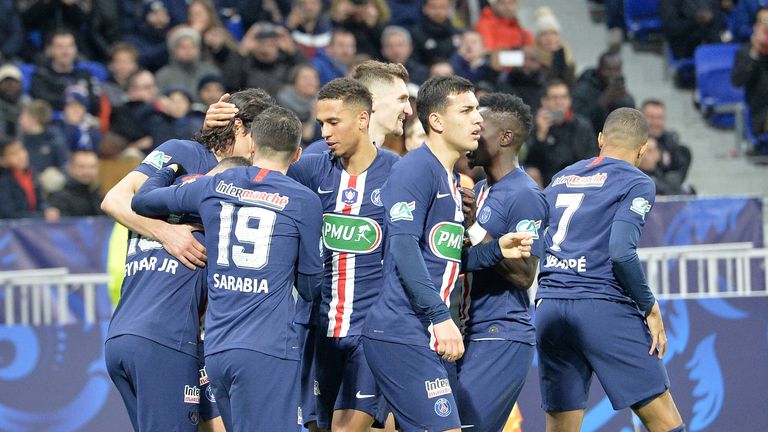Frankreich: Paris Saint-Germain dominierte seine Gegner nach Belieben und hatte zum Abbruch der Liga Ende April zwölf Punkte Vorsprung auf den ersten „Verfolger“ aus Marseille – die Star-Truppe von Thomas Tuchel wurde verdient Meister.  