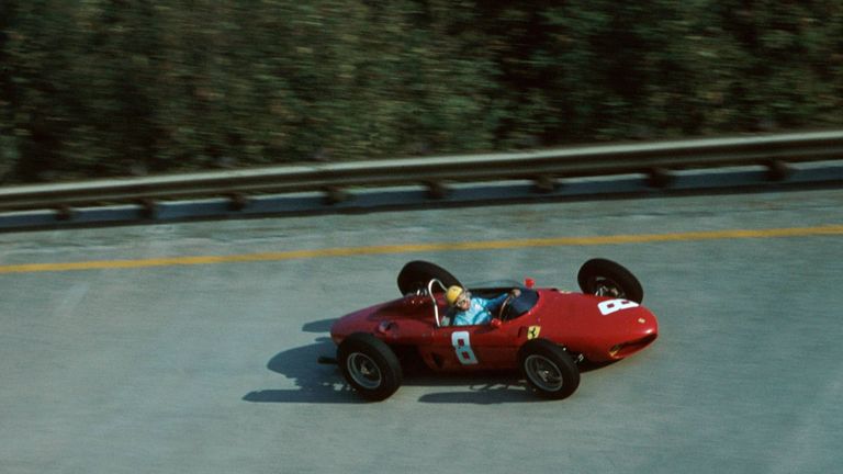 Jüngster Grand-Prix-Teilnehmer: Der Mexikaner Ricardo Rodriguez war 1961  in Monza, seinem ersten Rennen für Ferrari, 19 Jahre und 208 Tage alt - der heutige Ferrari-Pilot Vettel bei seinem Debüt in der Formel 1 (BMW Sauber) nur wenige Tage älter. 