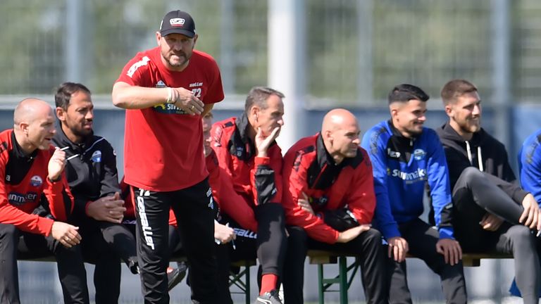 SC Paderborn: Trainingslager haben beim SCP keine Tradition. Am 03. August steigen sie ins Training ein und gehen erstmals seit vier Jahren wieder auf Reisen. Vom 14.-21. trainiert man in Kärnten, dazu ist ein Testspiel gegen Gladbach geplant.
