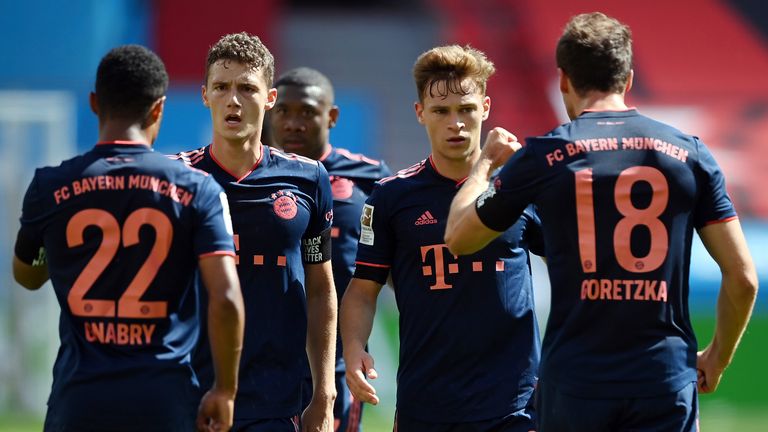 Benjamin Pavard (l.) oder Joshua Kimmich (r.)? Wer wird gegen Paris Saint-Germain als Rechtsverteidiger auflaufen?