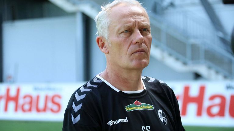 Christian Streich warnt seine Mannschaft davor, nicht nachzulassen. 