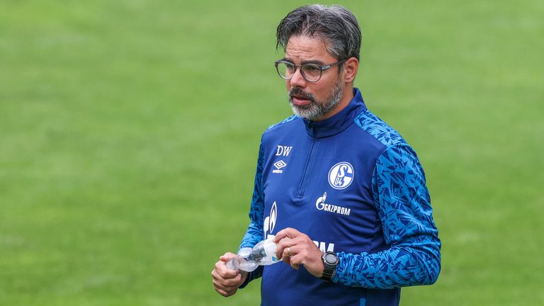 David Wagner stehen zu wenige Spieler zur Verfügung, um das Testspiel gegen Viktoria Köln abzuhalten.