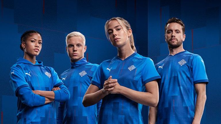 Islands Heimtrikot ist blau. (Quelle: https://twitter.com/footballiceland)