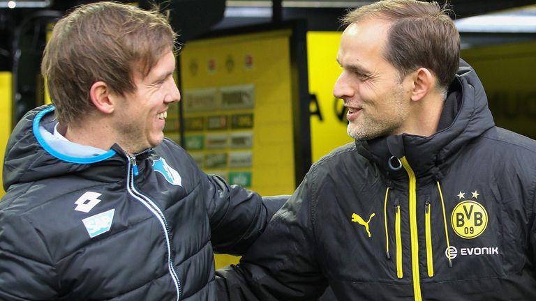 Julian Nagelsmann (l.) im Gespräch mit Thomas Tuchel - damals waren sie noch für Hoffenheim bzw. Dortmund als Trainer tätig.