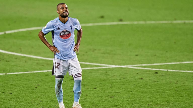 Rafinha - Der brasilianische Mittelfeldakteur soll ebenfalls anderen Spielern weichen. Erst Ende Juli kam der 27-Jährige von Leihverein Celta Vigo zurück nach Katalonien.
