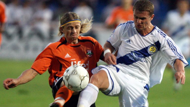 1999/2000: Sergiy Rebrov (r.) (Dynamo Kiew): 10 Tore