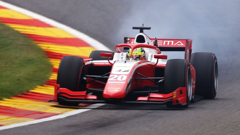 Mick Schumacher zeigt in Spa eine starke Leistung.