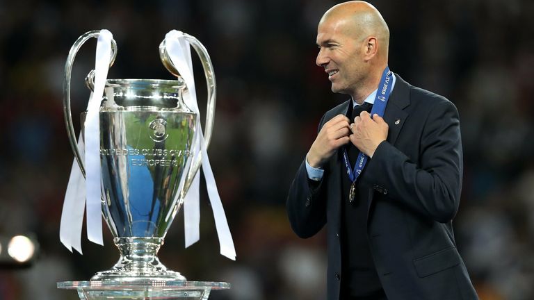 Zinedine Zidane: Startete 2013 als Co-Trainer von Real Madrid und übernahm ein Jahr später die Jugendmannschaft der Königlichen. 2016 dann der märchenhafte Aufstieg zur Profimannschaft – mit der er drei CL-Titel und zwei Meisterschaften gewinnt.