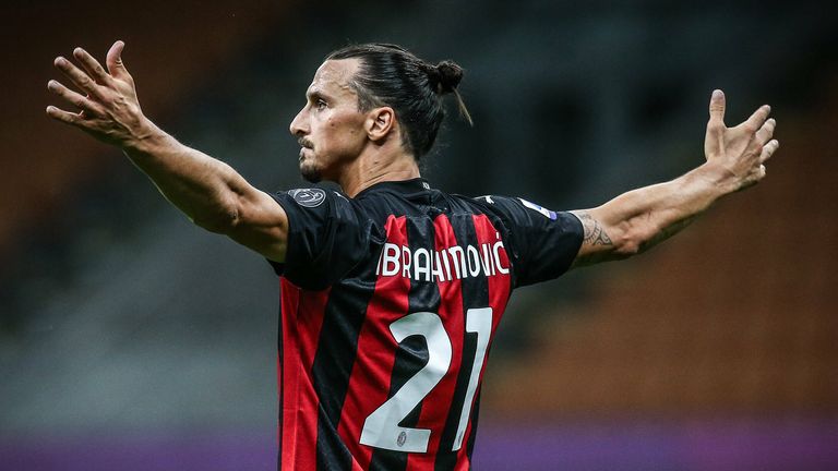 Ac Milan News Zlatan Ibrahimovic Verlangert Bis 2021 Fussball News Sky Sport