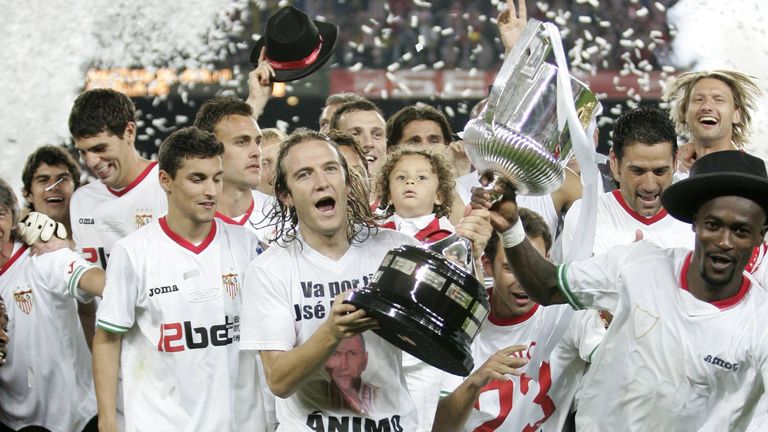 Nationale Titel: 1x Spanische Meisterschaft, 5x Spanischer Pokal, 1x Spanischer Superpokal