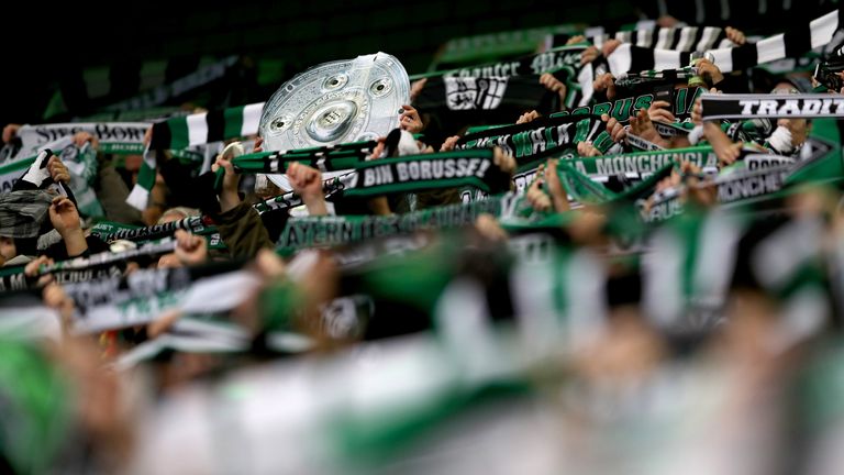 Bundesliga-Vereine dürfen wieder Fans ins Stadion lassen - zumindest 20 Prozent der jeweiligen Stadionkapazität.