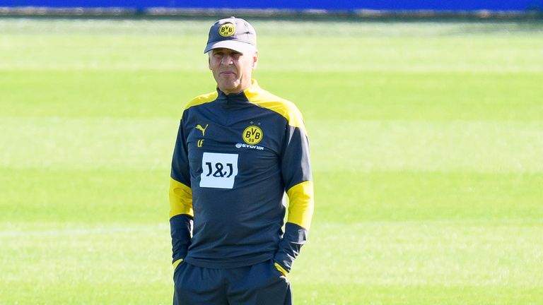 BVB-Coach Lucien Favre muss im Supercup gegen die Bayern auf zwei Stammspieler verzichten. 