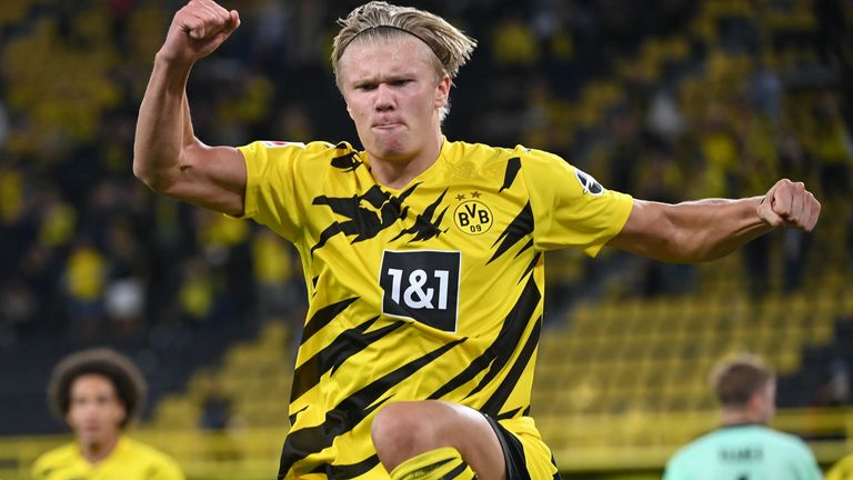 2:0 Dortmund: Haaland trifft vom Elfmeterpunkt.